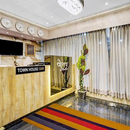 Townhouse Oak Hotel Vaibhav Сурат Экстерьер фото