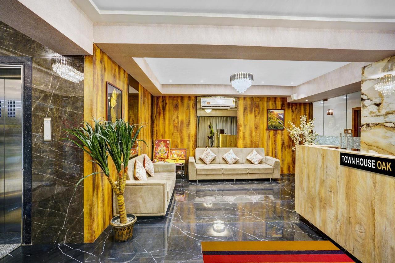 Townhouse Oak Hotel Vaibhav Сурат Экстерьер фото
